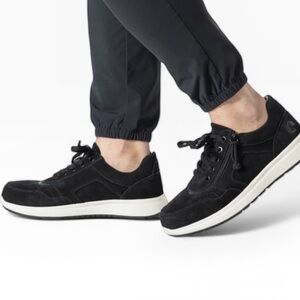 Men’s Billy Comfort Jogger Black Suede Sneakers – Sz 9.5M